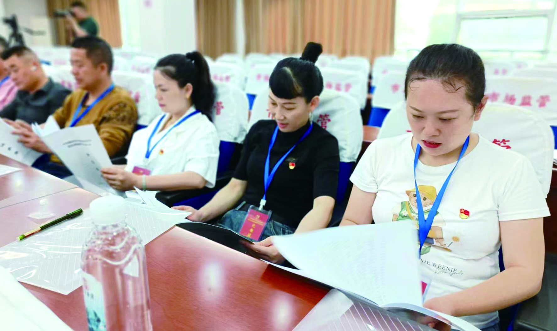 集團公司黨委開展創(chuàng)先爭優(yōu)活動 推薦評選先進基層黨組織、優(yōu)秀黨務工作者和優(yōu)秀共產(chǎn)黨員 （李高雄報道） 