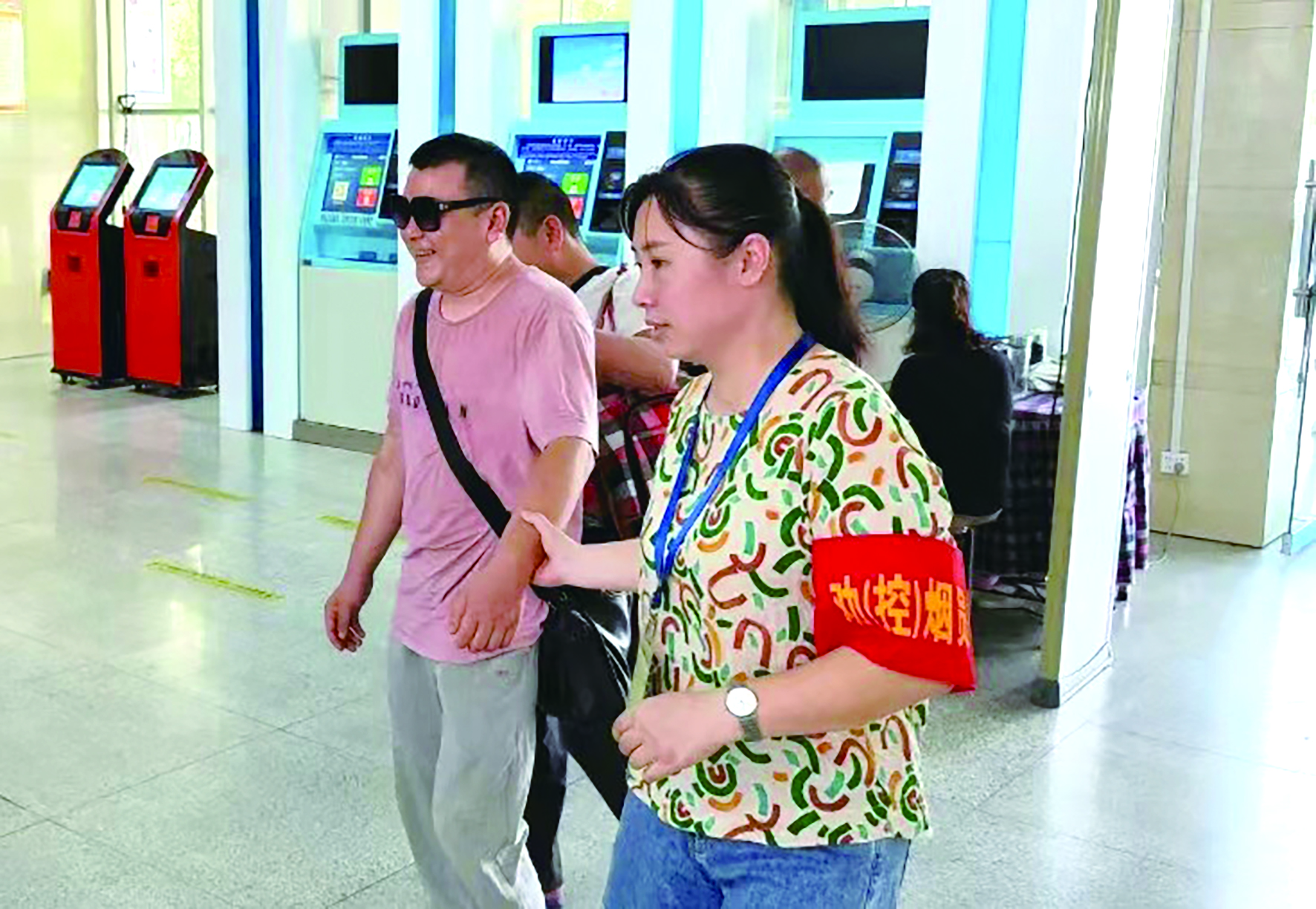 立足平凡崗位 彰顯黨員風(fēng)采 ——記集團(tuán)公司優(yōu)秀共產(chǎn)黨員、邵陽汽車北站副站長謝偉 田華柱 姚志剛